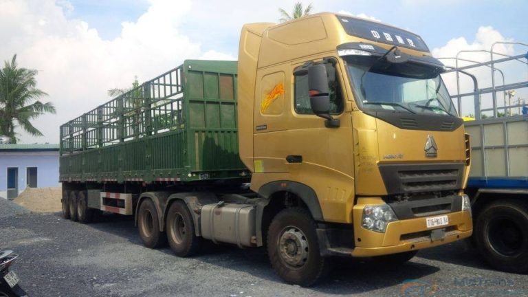 Xe đầu kéo thùng phủ bạt vận chuyển hàng Tp.HCM đi Hà Tĩnh