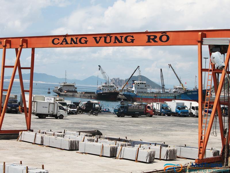 Vận chuyển hàng từ cảng Vũng Rô – Phú Yên