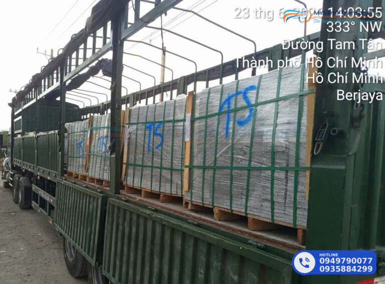 Chằng buộc hàng pallet trên thùng xe tải trước khi chạy tuyến đi Quảng Bình Chằng buộc hàng pallet trên thùng xe tải trước khi chạy tuyến đi Quảng Bình