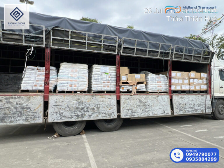 Xe tải bốc hàng đóng kiện tại kho Đà Nẵng để chở ra Quảng Bình hai chiều Xe tải bốc hàng đóng kiện tại kho Đà Nẵng để chở ra Quảng Bình hai chiều