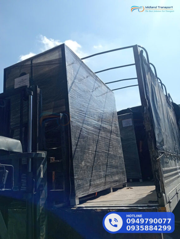 Bình gas và thùng phuy hóa chất, ví dụ trong danh mục 9 loại hàng nguy hiểm Bình gas và thùng phuy hóa chất, ví dụ trong danh mục 9 loại hàng nguy hiểm